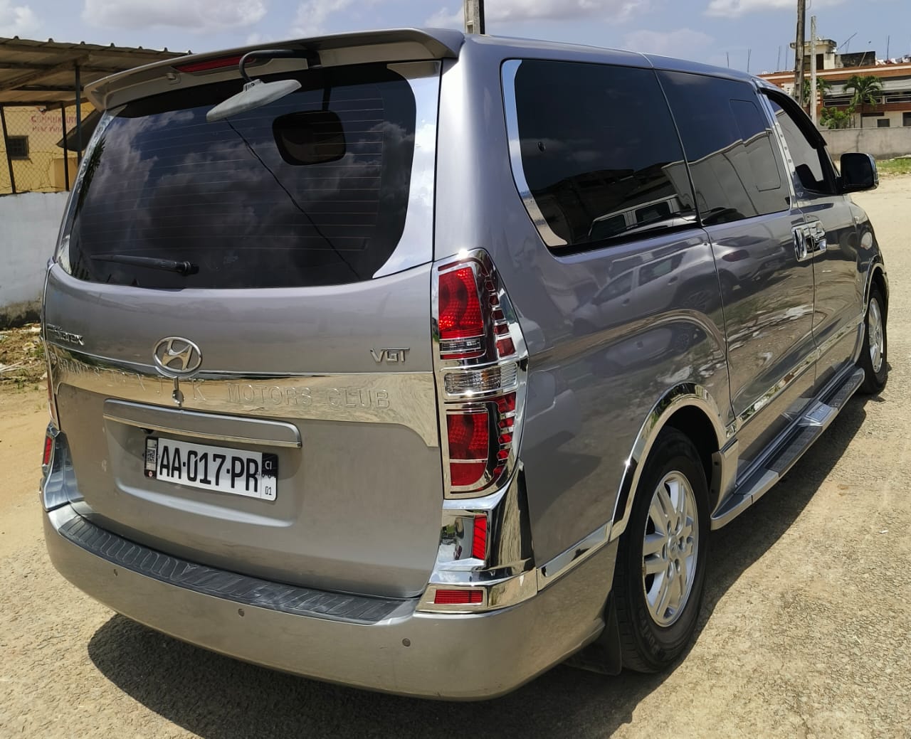 VAN HYUNDAI H-1 — photo 3